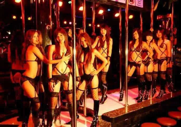 Angelwitch Gogo Bar – Review
                       