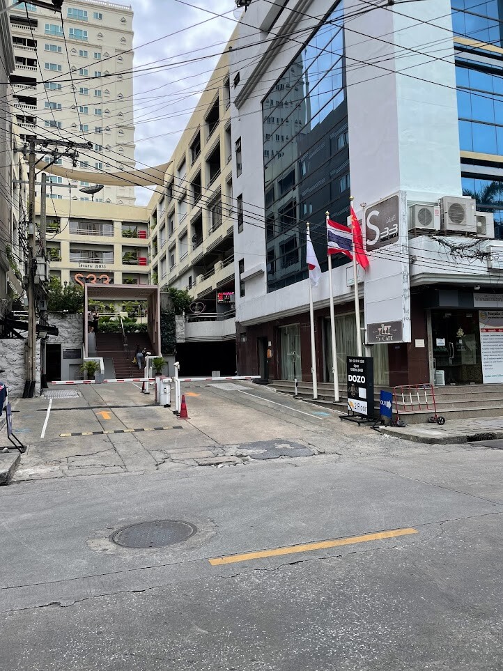 Dozo Massage inside S33 Hotel